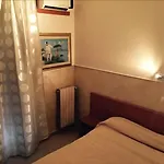 Ξενοδοχείο Viola 3*