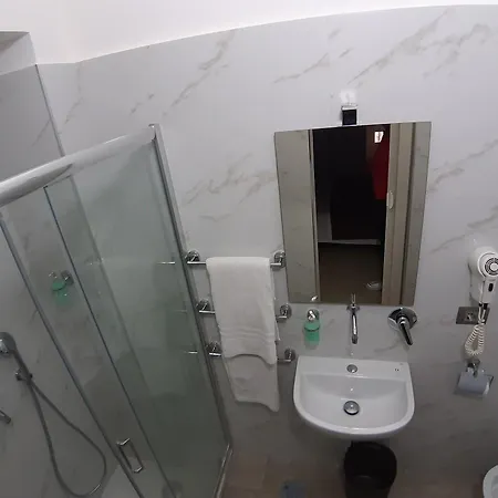 Viola Hotel 3*