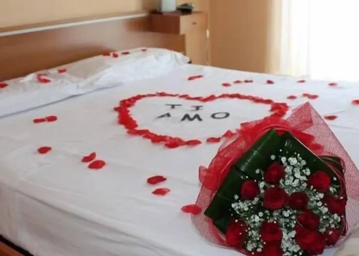 Viola 3* Νάπολη